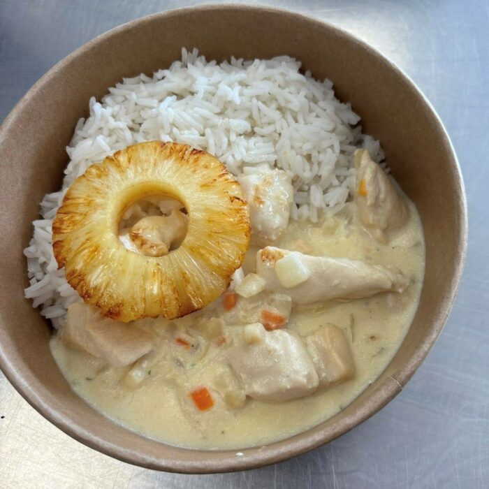 ricco traiteur Sauté de poulet sauce coco ananas grillé riz basmatti